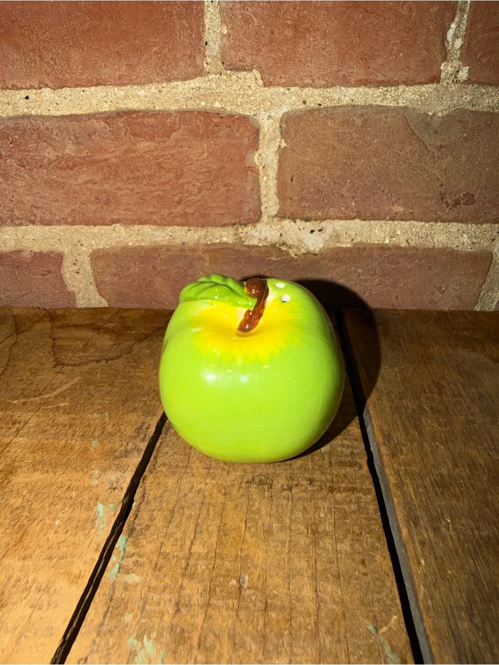 Glossy Red and Green Ceramic Apple Accent Pair Salt Pepper Shakers Match